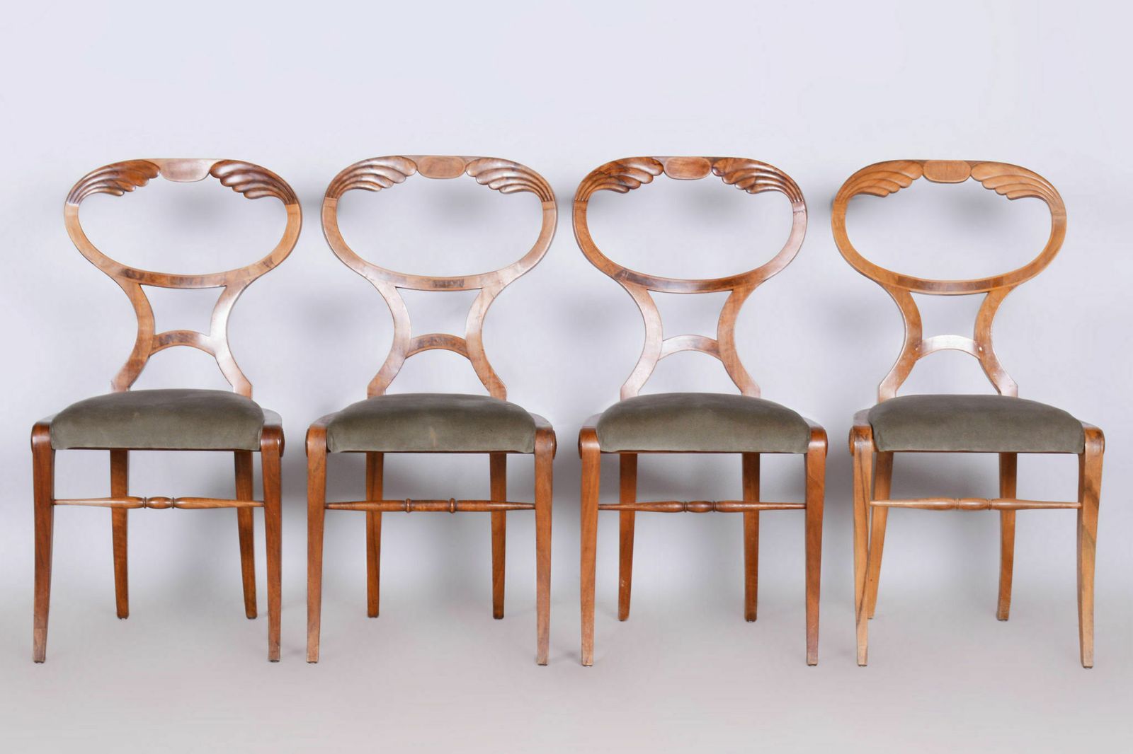 Restored Biedermeier Set Of Four Oak Chairs, Walnut Veneer, Stable Construction, Revived Polish, Vienna, Austria, 1820s