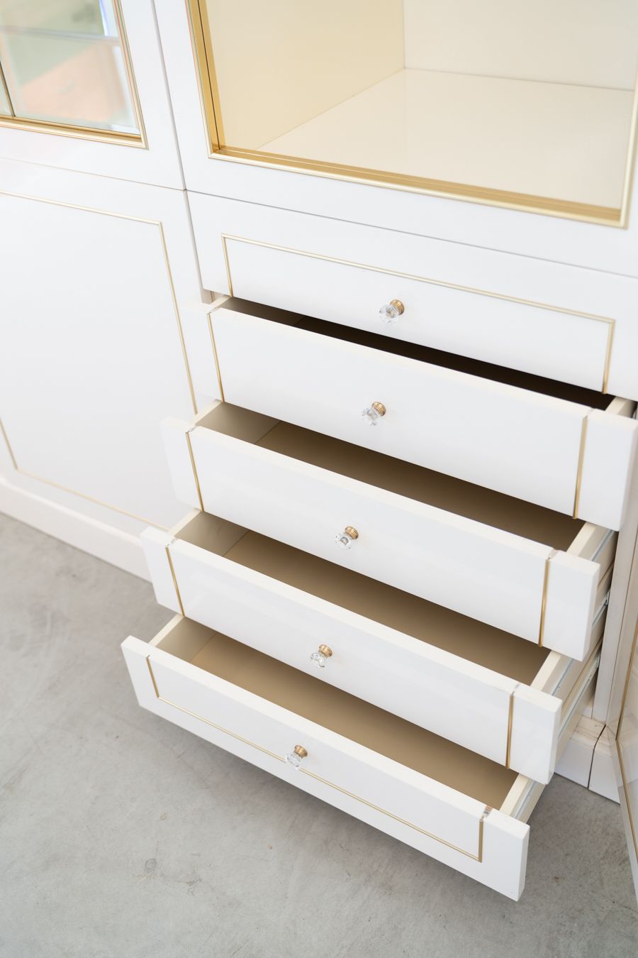 Sectional Showcase Cabinet By Mario Sabot '70s/'80s photo vinterior