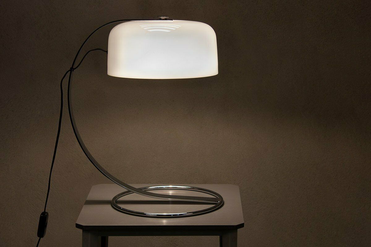 Tropic Chrome Plated Steel And White Acrylic Desk Lamp Made By Raak, 1970s photo 1299.0