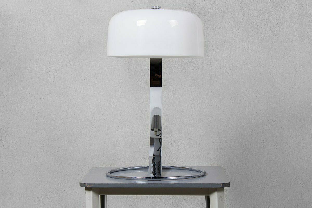 photo furniture Tropic Chrome Plated Steel And White Acrylic Desk Lamp Made By Raak, 1970s