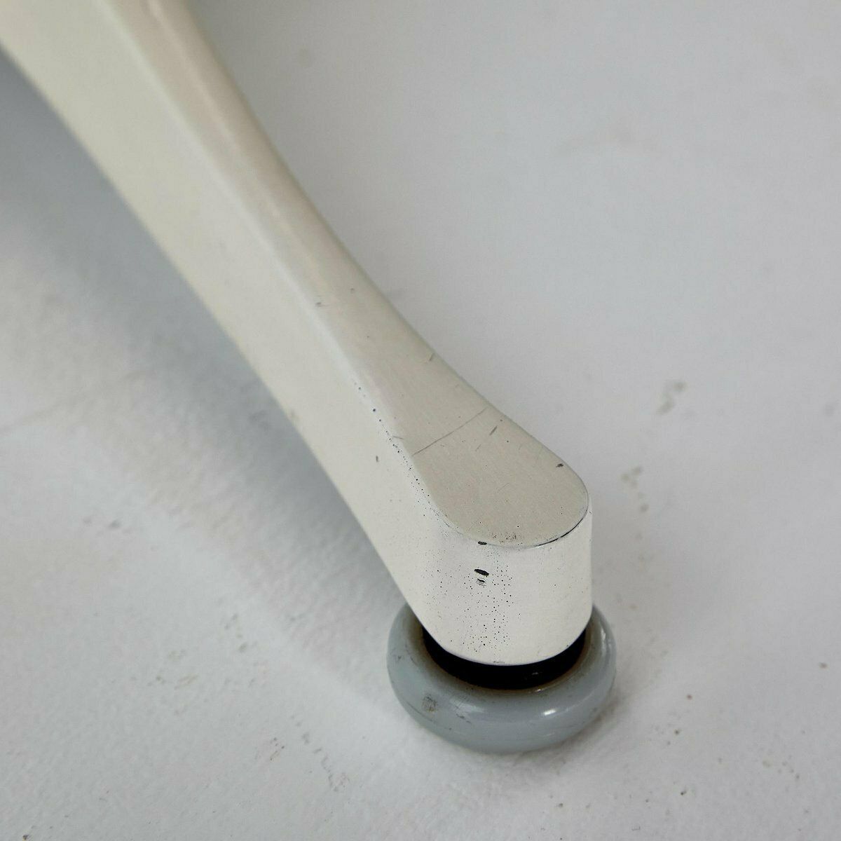 2088.0 Nelson Pedestal Table By George Nelson For Herman Miller, 1980s photo