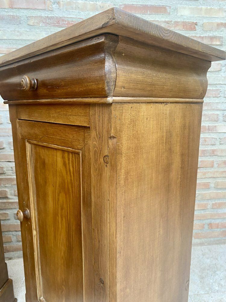 photo furniture Vintage French Provincial Walnut Nightstands, 1920, Set Of 2