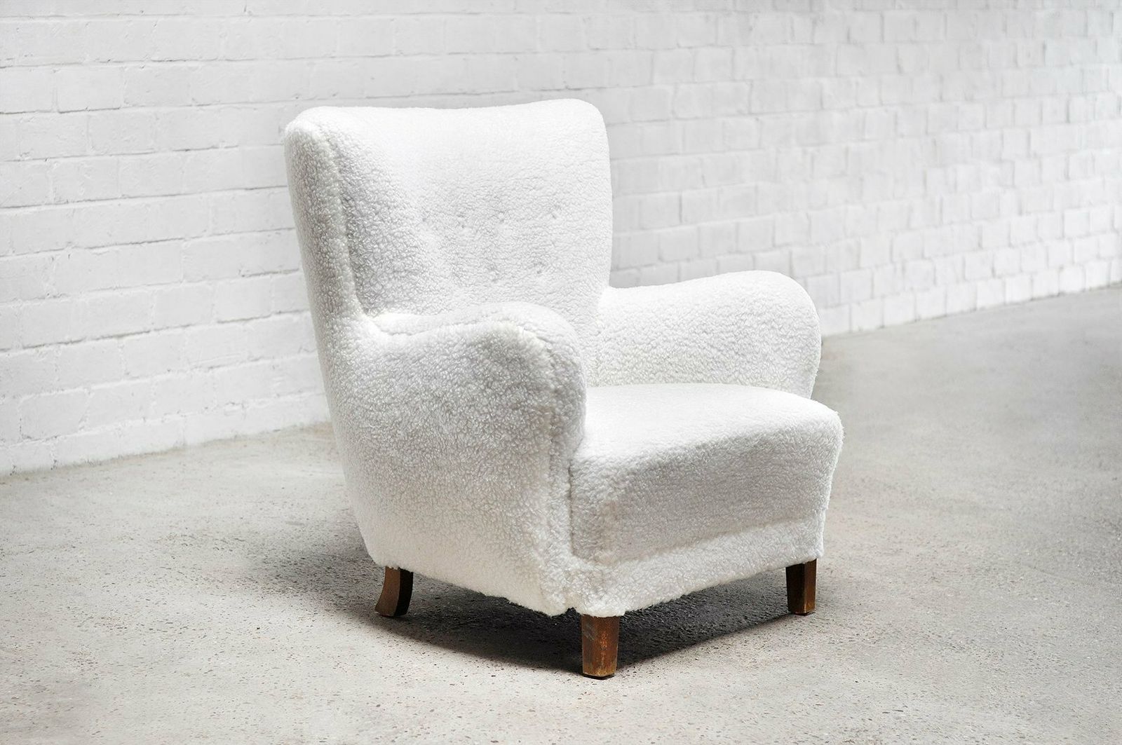 Model 1669 Lounge Chair In White Wool From Fritz Hansen, Denmark, 1940s