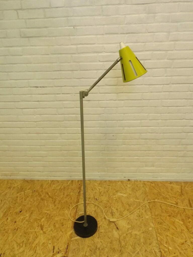 Hala Solar Series Floor Lamp photo Lighting