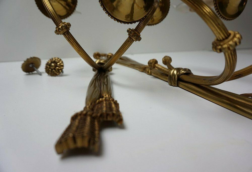 photo furniture Large 19th Century French Gilt Bronze Knot, Tassel & Ribbon Wall Lights Sconces, Set Of 2