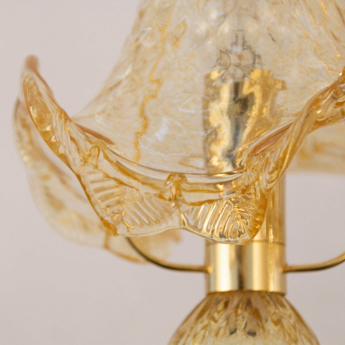 Italiaanse tafellampen van Murano-glas met gouden elementen, jaren 1990, set van 2 photo vinterior