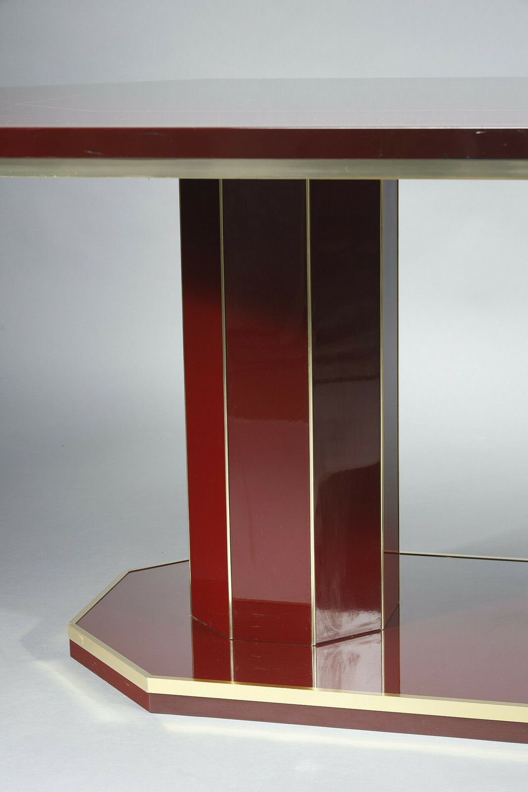 photo vinterior Dining Table In Lacquered Wood And Gilded Brass Designed By Paco Rabanne