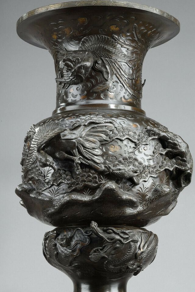 Large Bronze Vase Sculpted With Chimeras, Dragons, Birds Of Prey And Phnix. photo buy