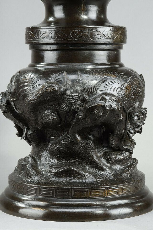 photo furniture Large Bronze Vase Sculpted With Chimeras, Dragons, Birds Of Prey And Phnix.