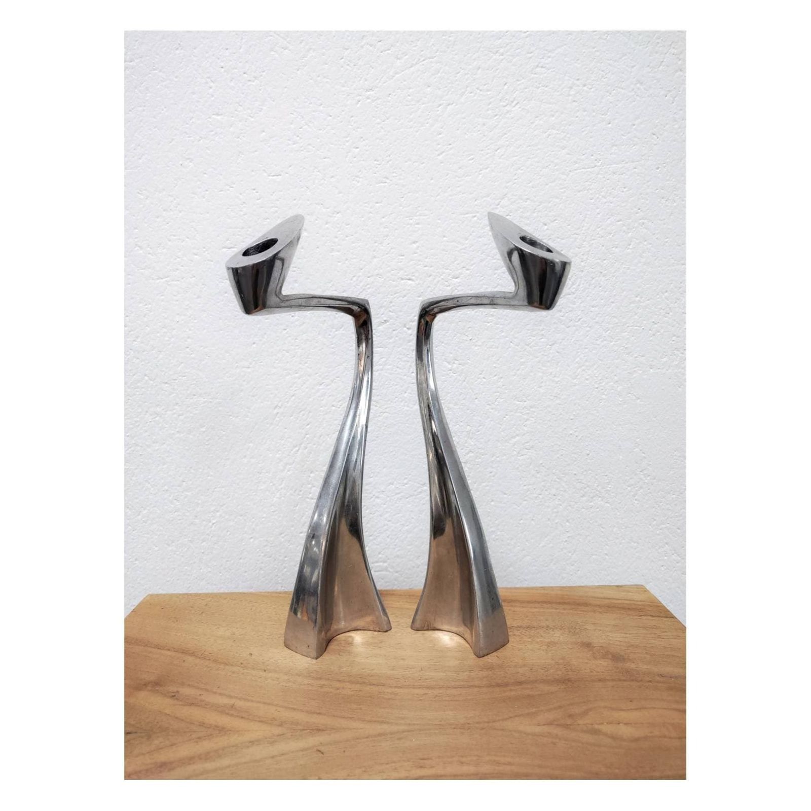 Pair Of Postmodernist Candlestick Holders In Aluminum By Matthew Hilton For Scp England // Swan Candle Holders // Made In England In 1987 photo vinterior