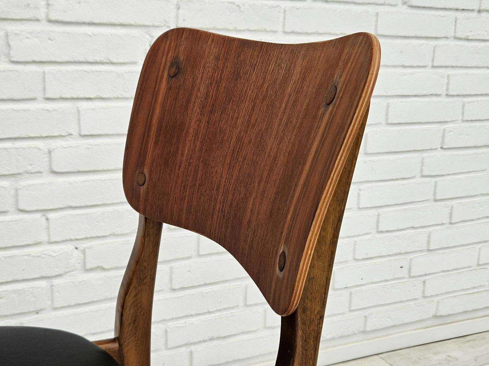 photo vinterior 1960s, Danish Design By Ib Kofod Larsen, Set Of 3 Dining Chairs Model 62.