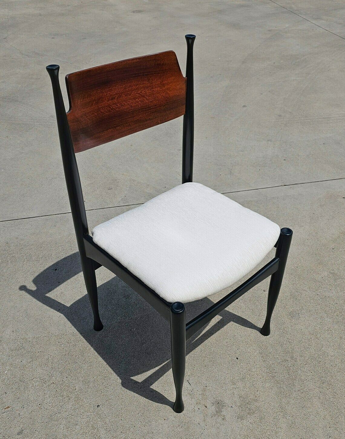 Set Of 4 Fully Refurbished Mid Century Modern Dining Chairs In Beech And Mahogany Attributed To Paolo Buffa // Made In Italy In 1950s photo buy