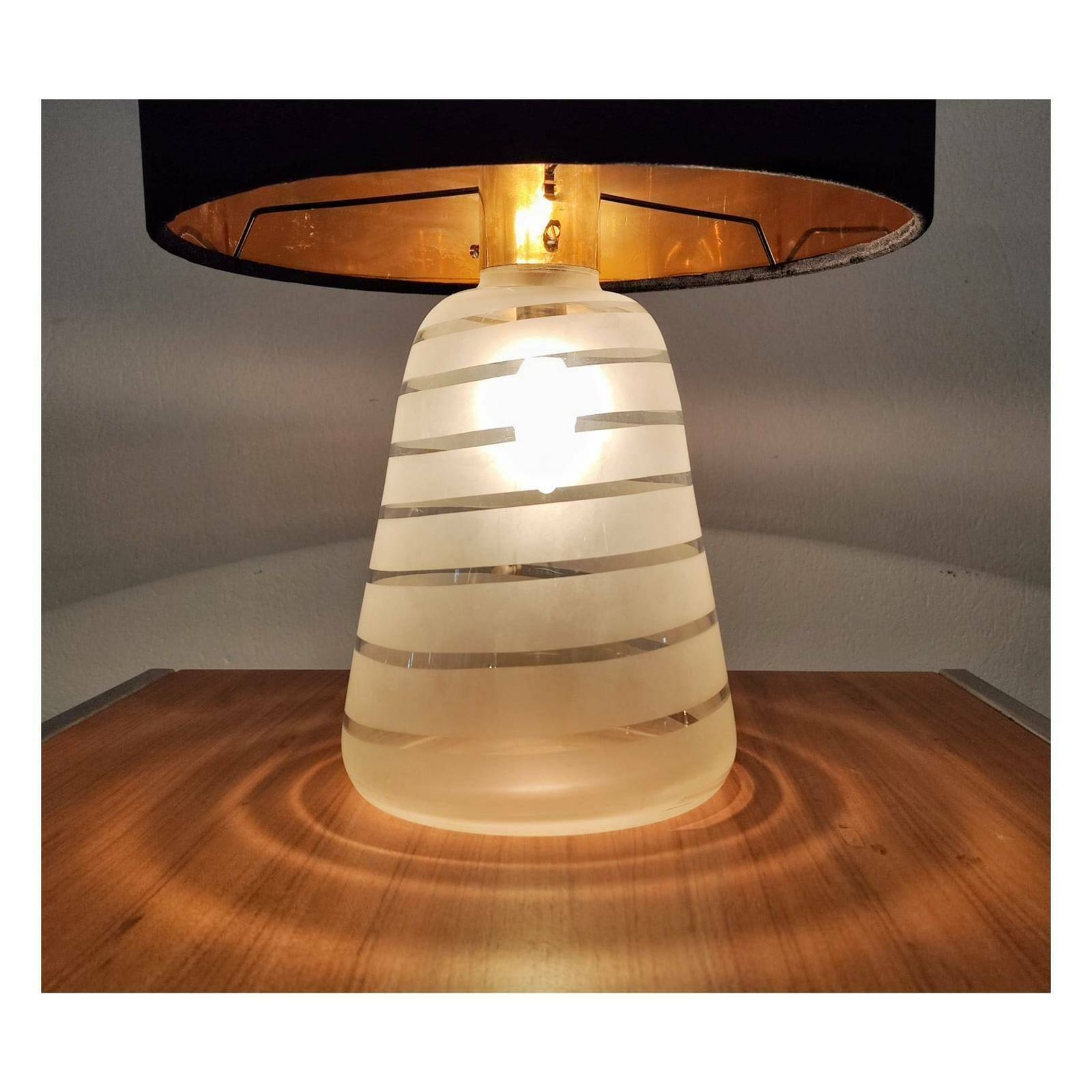 Mid Century Modern Table Lamp By Carlo Nason (Attrb) // Murano Glass Table Lamp // Made In Italy In 1960s photo for sale