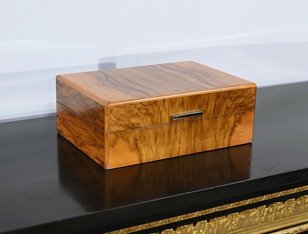 Cigar Box In Walnut Veneer, Maison Lemaire Paris, Art Deco – 1920 photo furniture