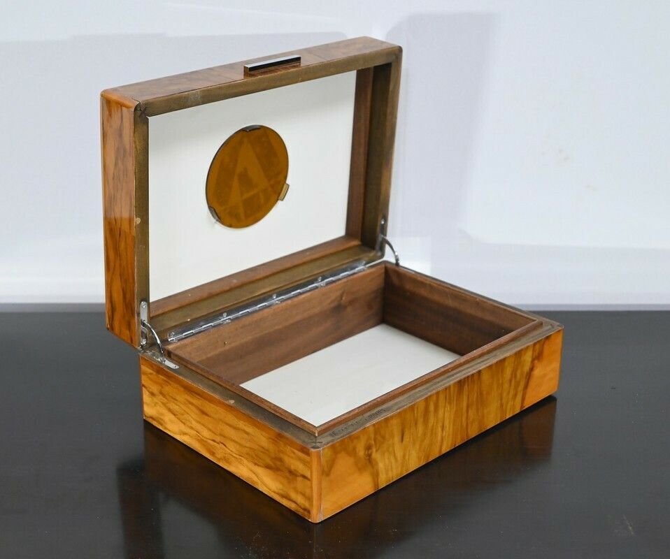 photo vinterior Cigar Box In Walnut Veneer, Maison Lemaire Paris, Art Deco – 1920