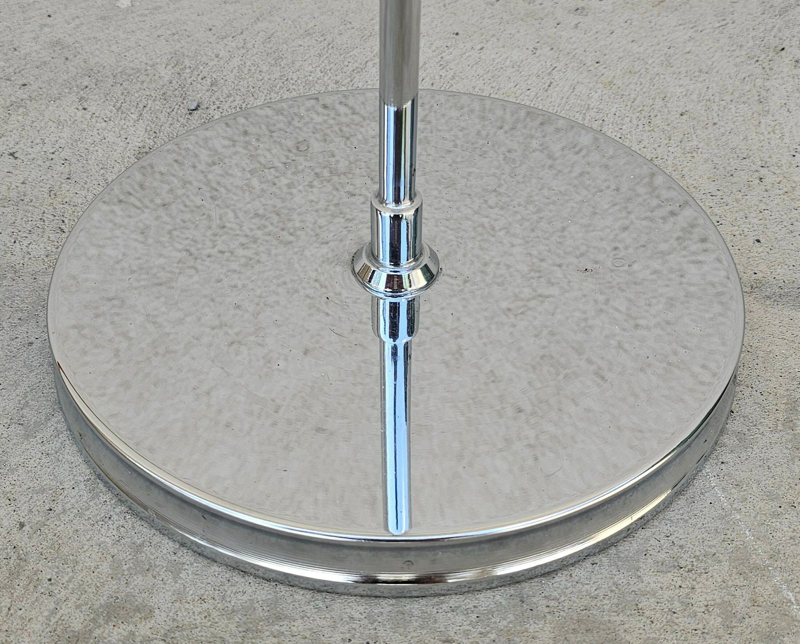 photo furniture Extremely Rare Guzzini Floor Lamp Model Medusa // Luigi Massoni For Guzzini Floor Lamp // Guzzini Medusa Lamp // Made In Yugoslavia