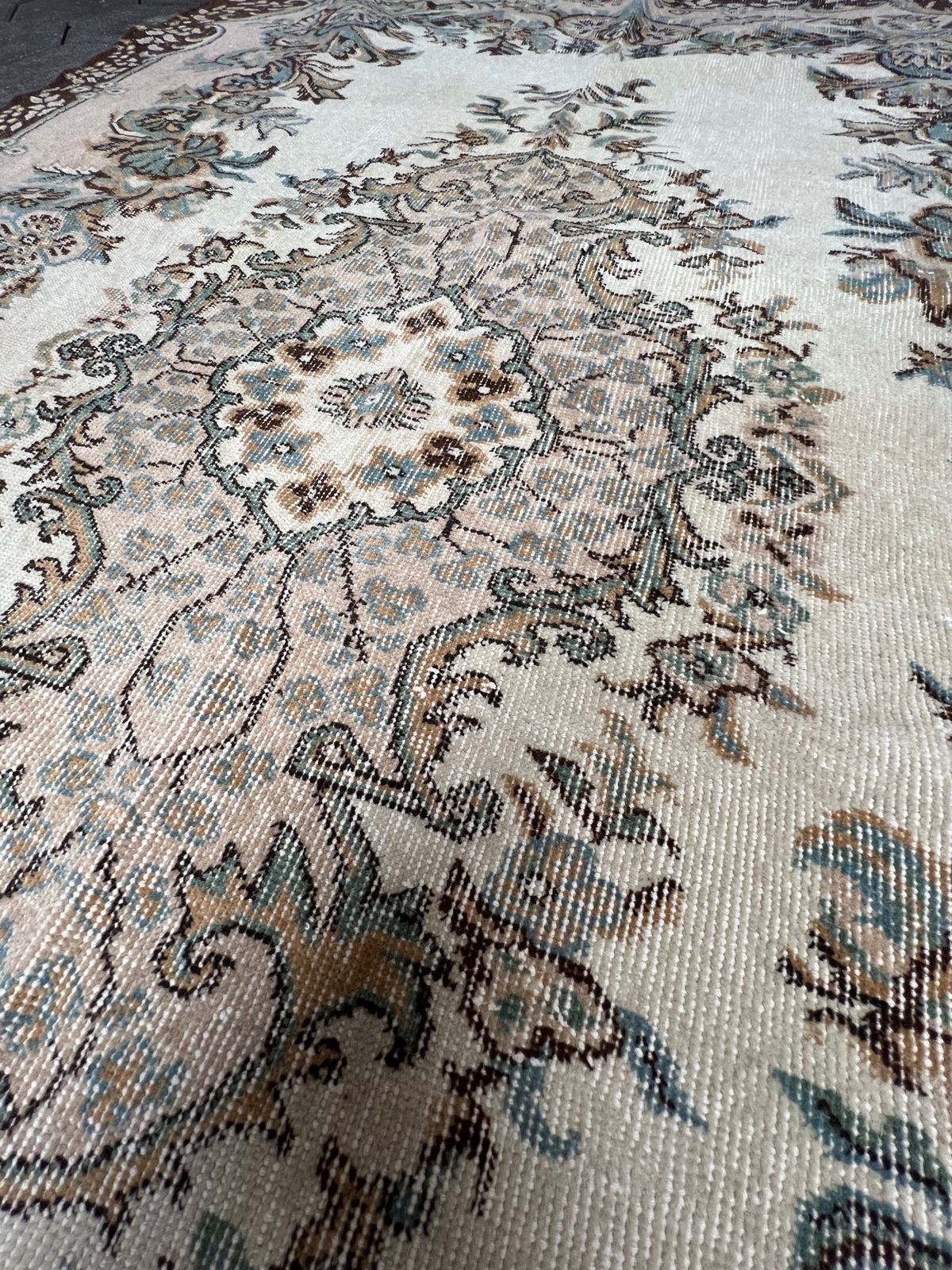 Beige Groen Vintage Yuruk Vloerkleed 252 X 138 Cm – Beige Green Vintage Yuruk Rug 252 X 138 Cm, 1960s photo vintage