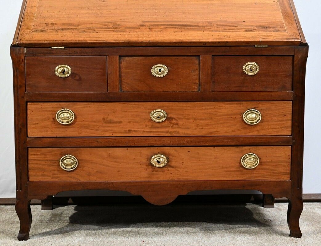 photo for sale Mahogany Port Scriban Commode From Saint Martin And Cuba, Louis XV – 18th Century