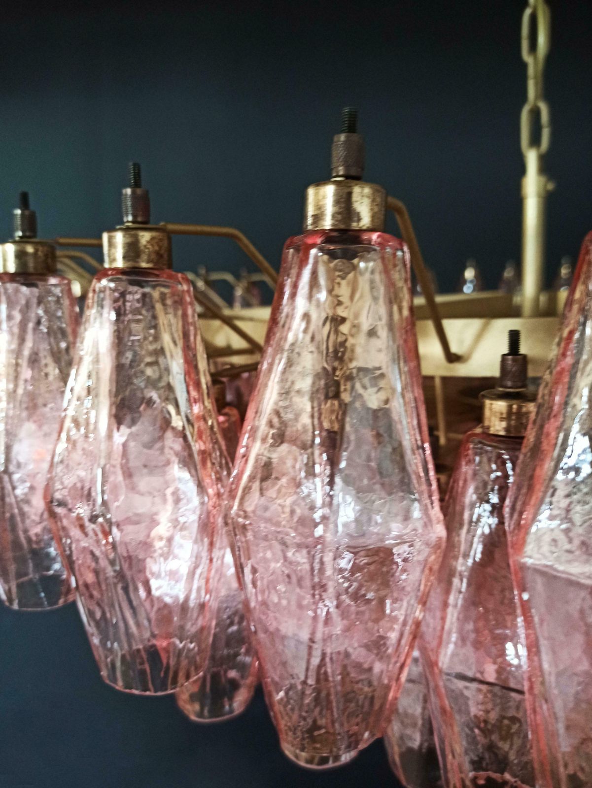 5937.0 Charming Murano Glass Chandelier   185 Pink Poliedri photo