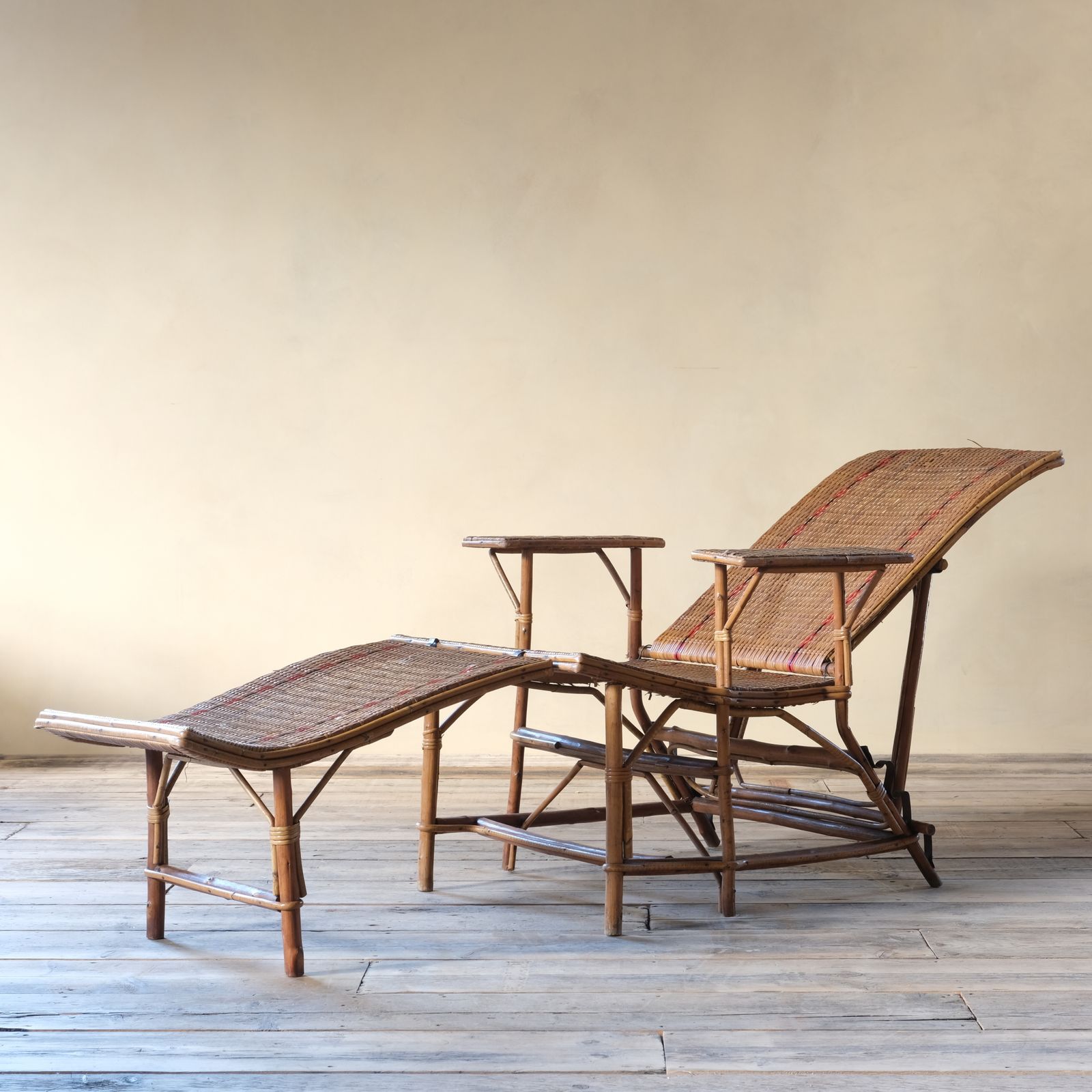 Antique French Rattan Lounger Chaise Lounge photo vinterior