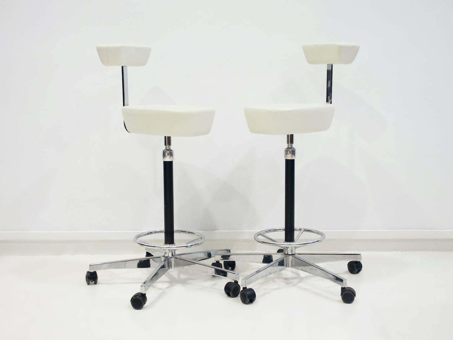 Pair Of White Perch Chairs By George Nelson For Vitra photo for sale