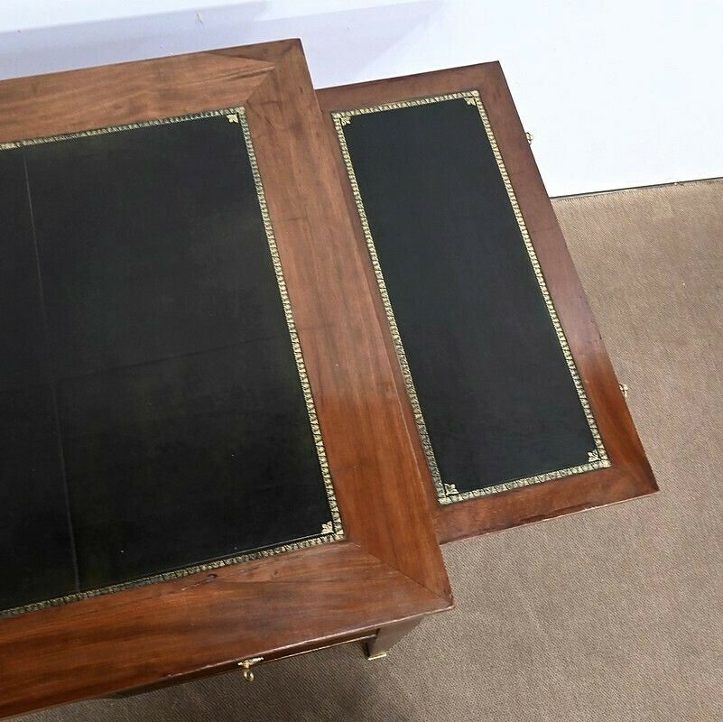 photo vinterior Important Directoire Period Desk – Early 19th Century
