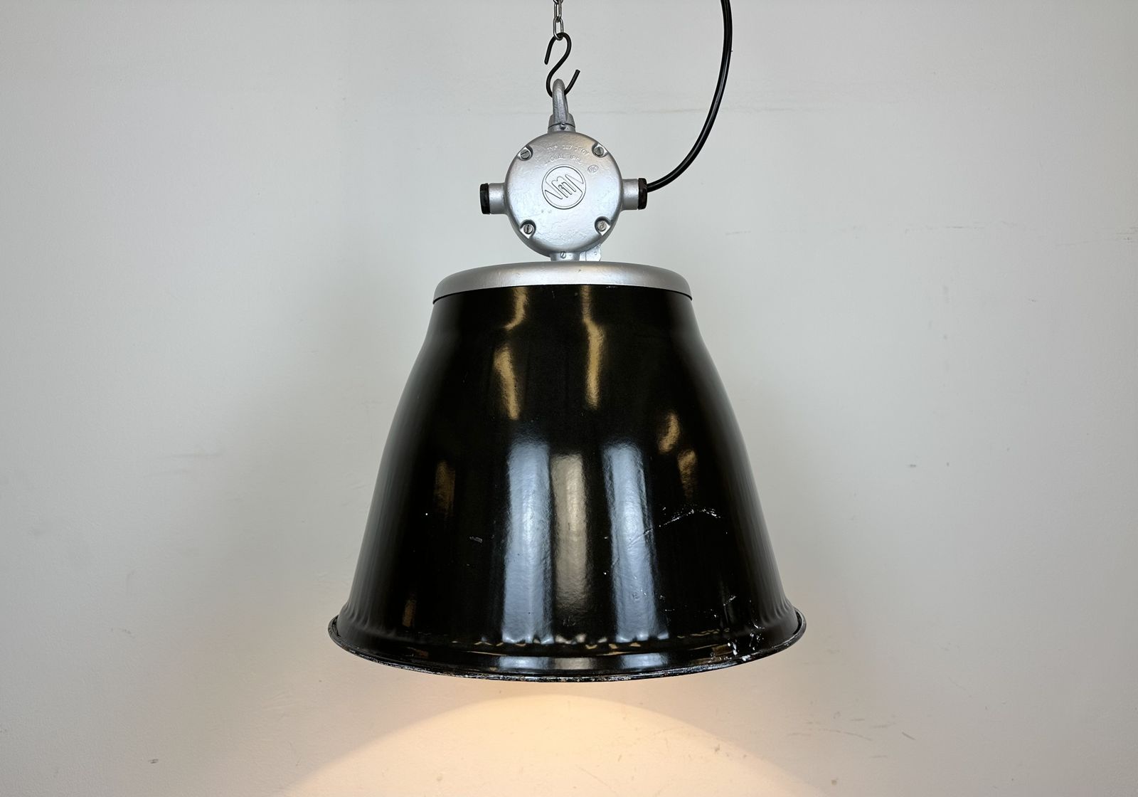 photo furniture Industrial Black Enamel Factory Pendant Lamp, 1960s, 49x
