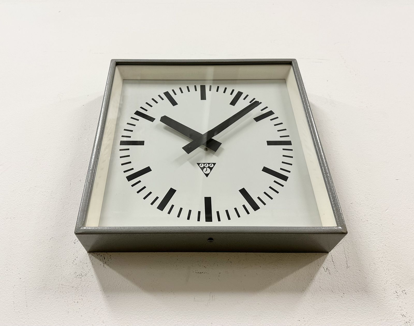 photo furniture Grey Industrial Square Wall Clock From Pragotron, 1970s, 2x