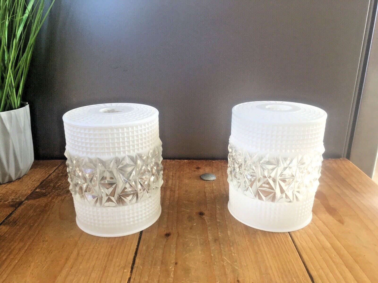 photo furniture 1 Retro 60's White & Clear Rippled Textured Op Art Glass Lamp Shade Vintage 70's