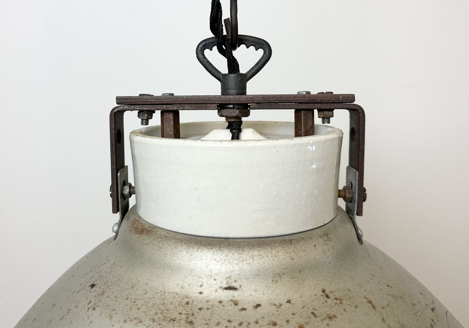 Grey Metal Industrial Factory Hanging Lamp, 1960s, 28x photo vinterior