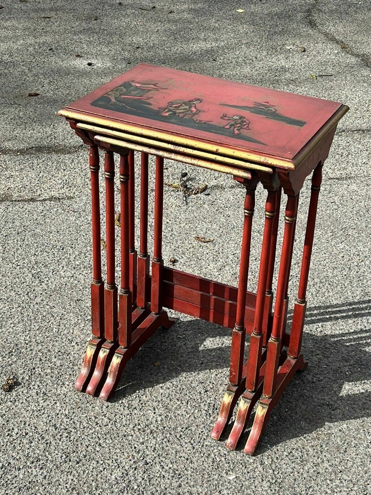 Edwardian Red Lacquered & Japanned Nest Of 3 Tables photo 595.0