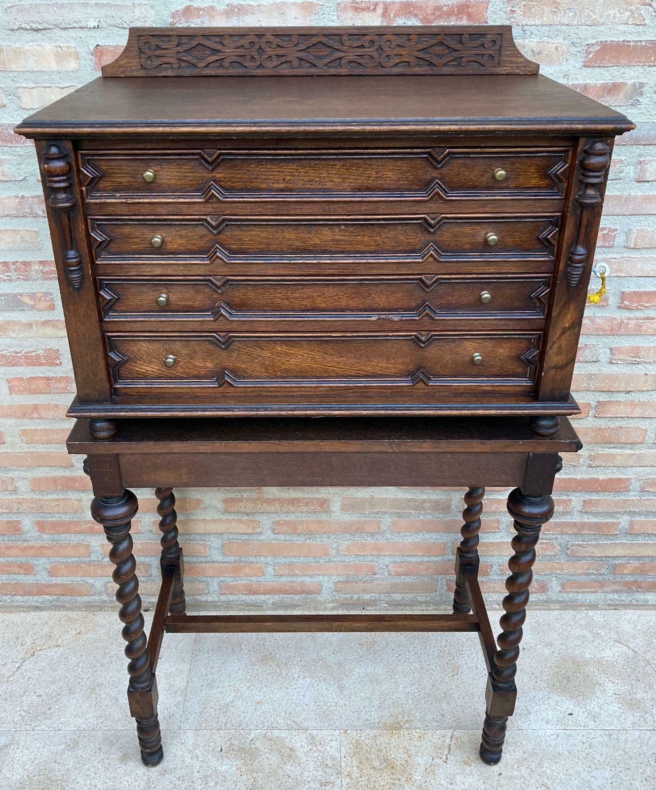 Cabinet à couverts français en chêne, quatre tiroirs, années 1920 photo Mobilier