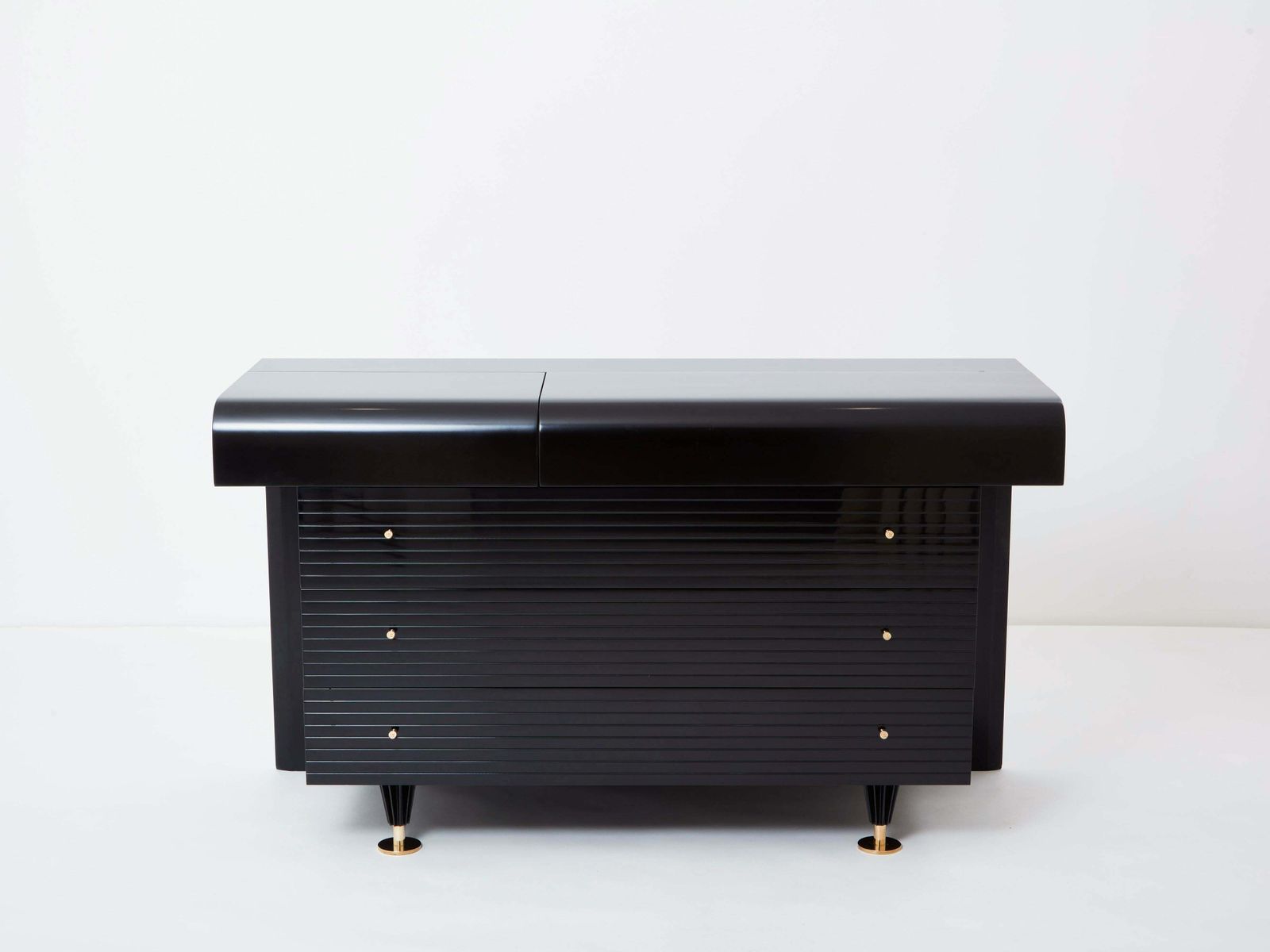 photo buy Commode Pierre Cardin laquée noire et laiton, années 1980