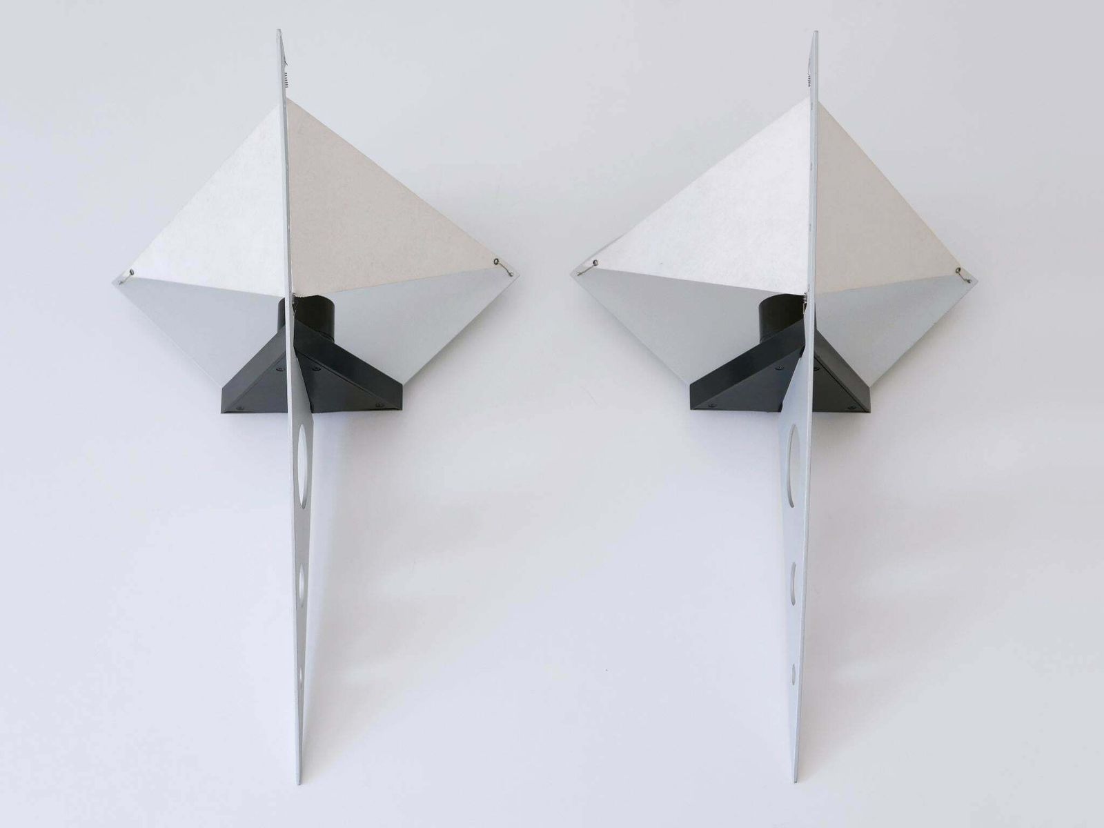 Set Of Two 'Filicudara' Sconces By Steve Lombardi Für Artemide Italy 1980s photo 2720.0