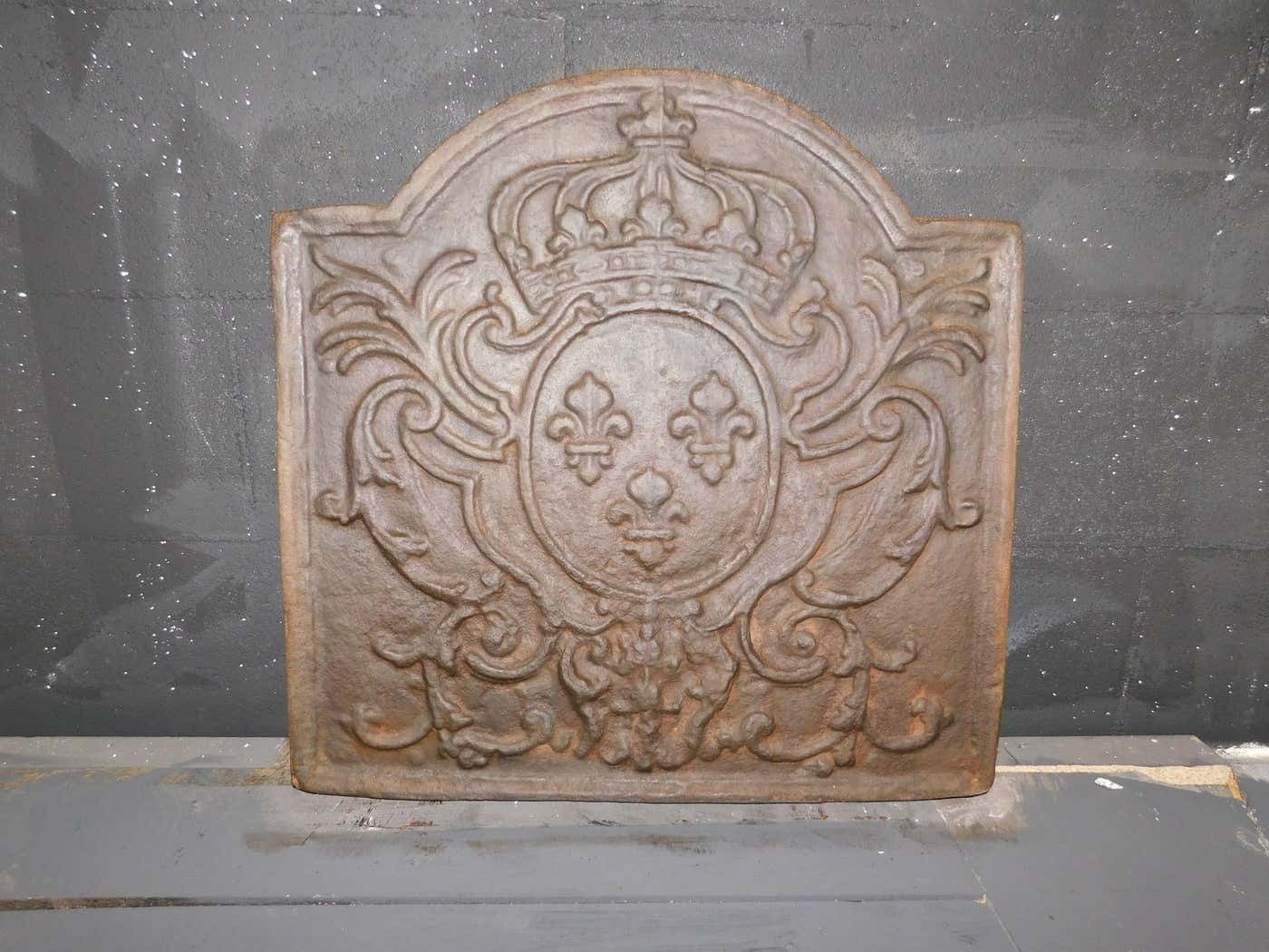 Fireplace Bottom Plate In Cast Iron With Lilies And Crown photo for sale