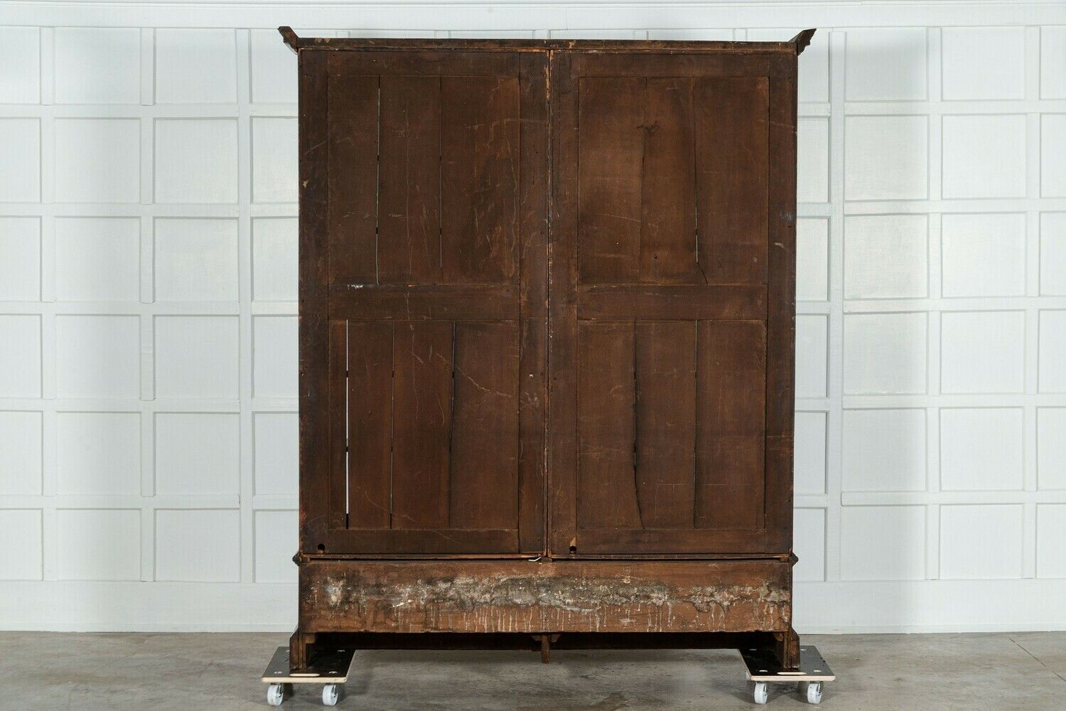 photo vinterior Large 19thc English Mahogany Glazed Bookcase