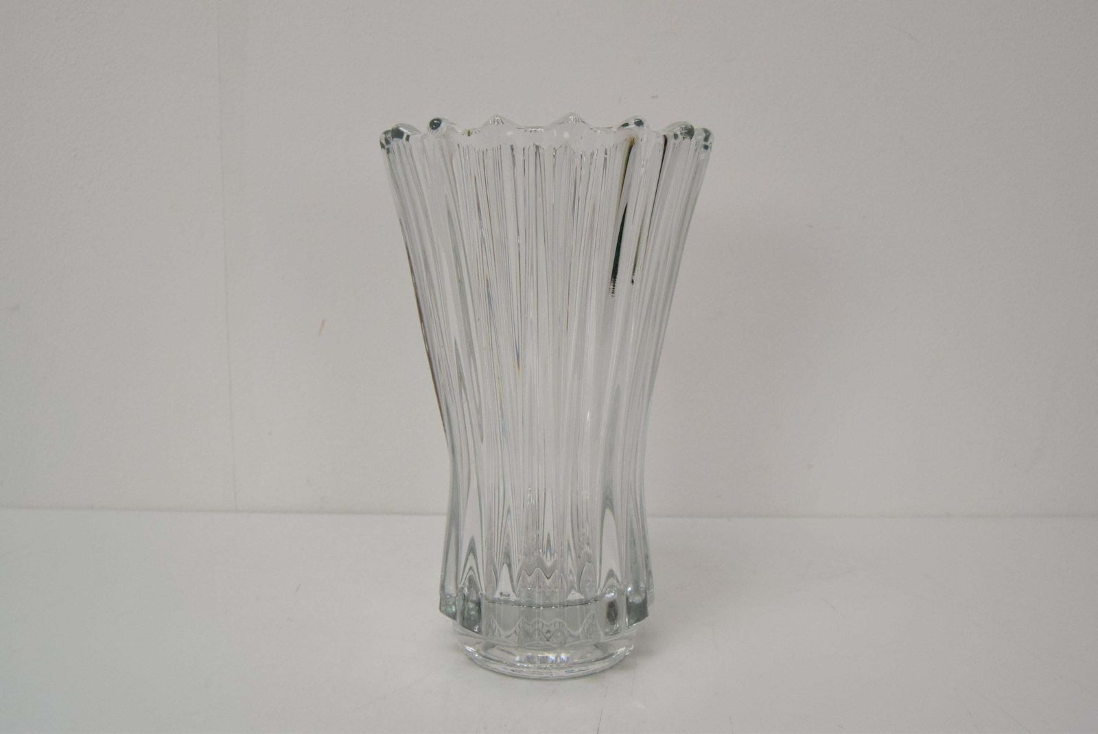 Art Crystal glazen vaas, Crystalex Novy Bor, jaren 1970. photo for sale