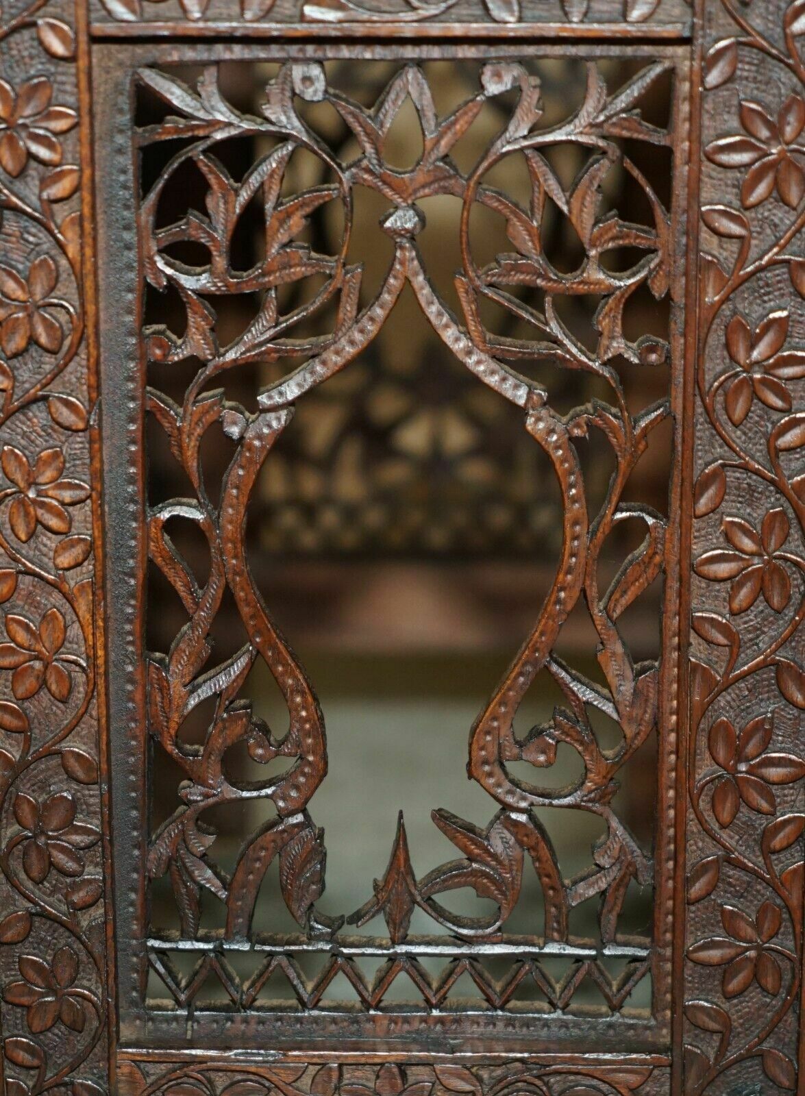 photo furniture Ornately Hand Carved Anglo Indian Burmese Side Coffee Lamp Wine Folding Table
