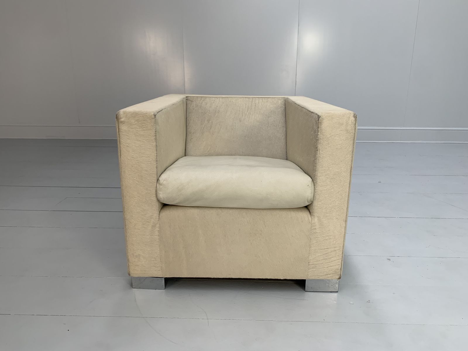 Pair Of Minotti “Suitcase” Club Armchairs – In Pony Skin & “Pelle” Leather photo 3900.0