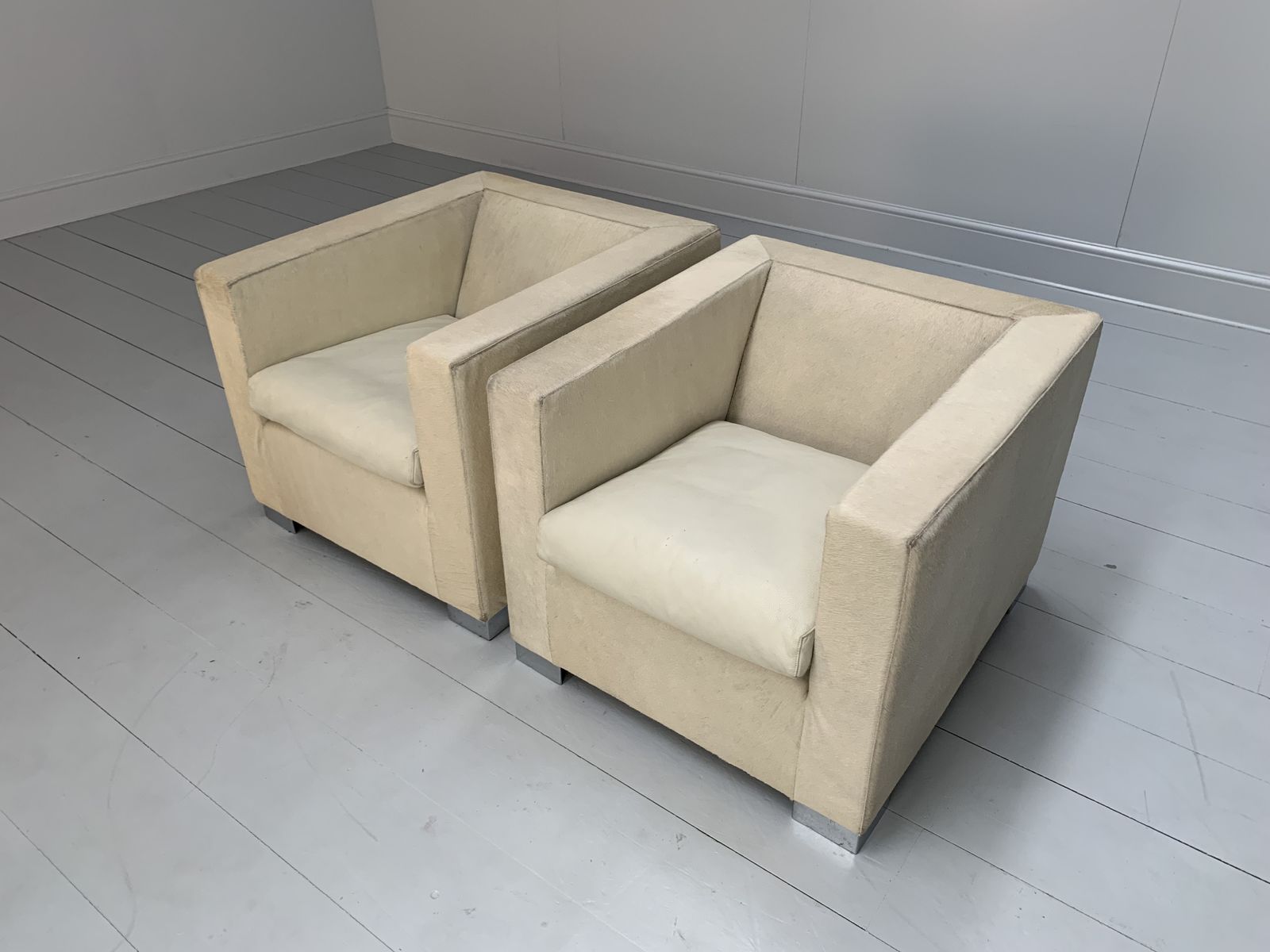 photo buy Minotti “Suitcase” Club Armchair – In Pony Skin & “Pelle” Leather
