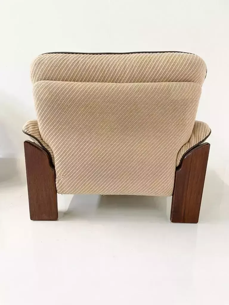 Mid Century Modern Pair Of Armchairs By Sapporo For Mobil Girgi, 1970s photo for sale