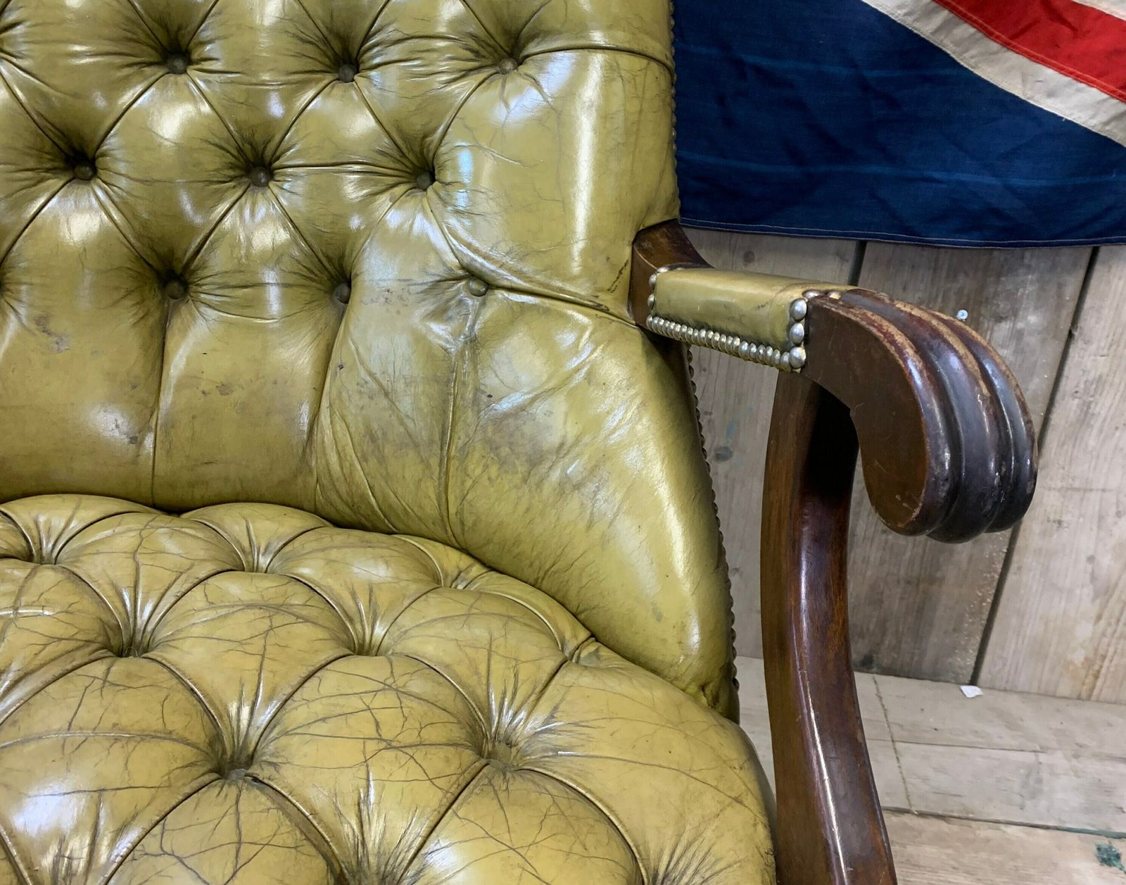 19th Century Antique Green Leather Chesterfield Library Chair Home Seating Furniture photo 1265.0