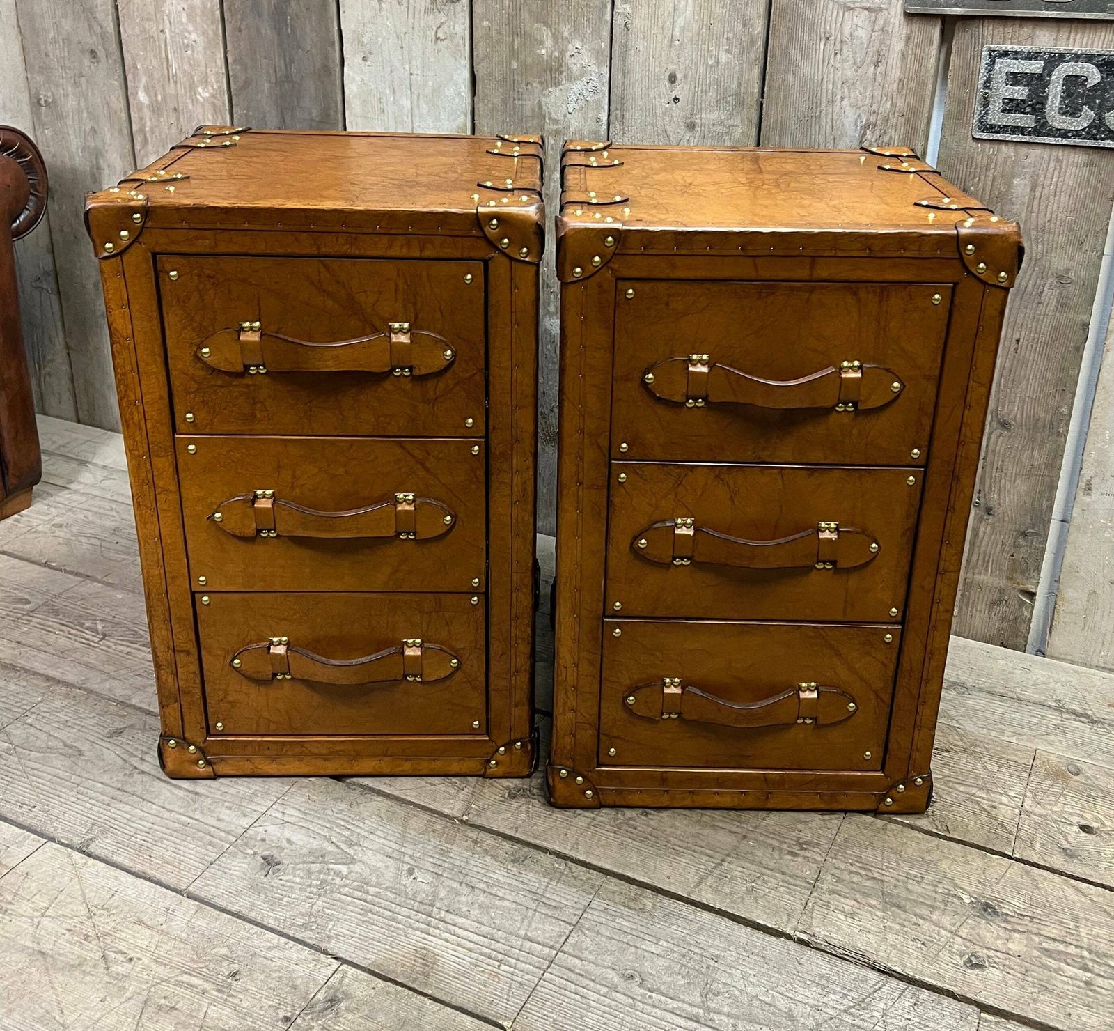 Large Luxury English Tan Leather Occasional Nightstands Bedroom Furniture Decor Home photo for sale