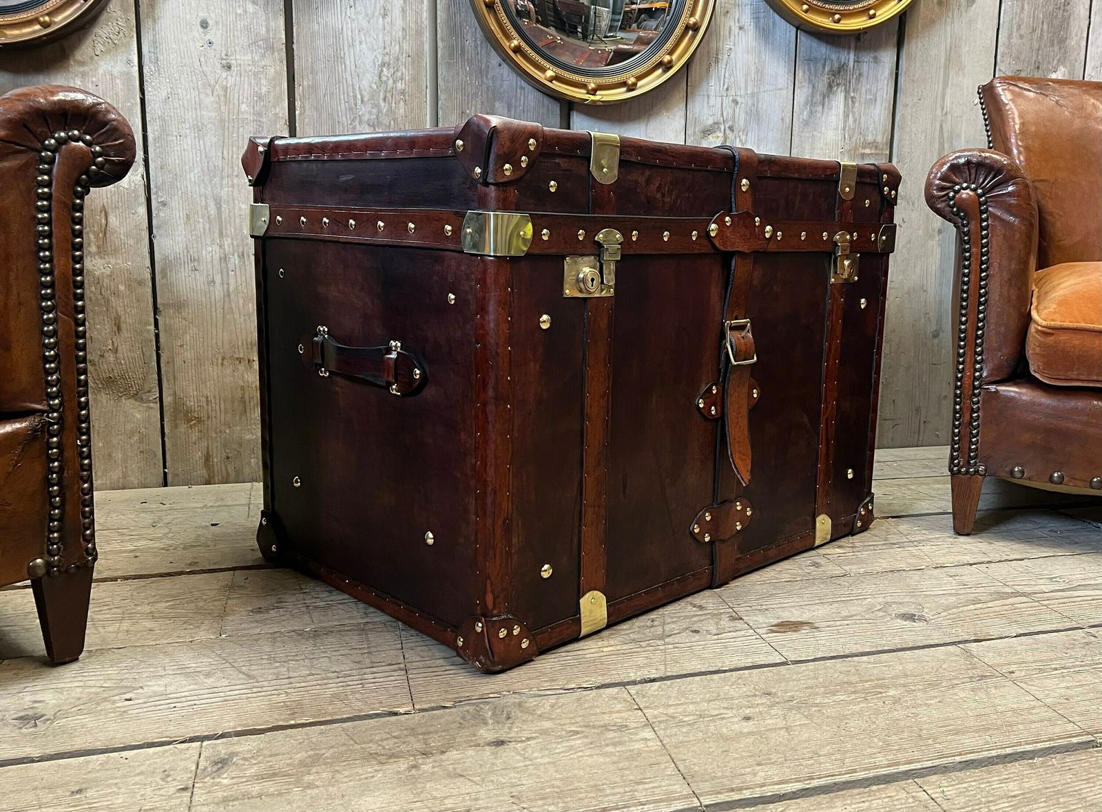 English Leather Trunk , Coffee Table Chest , Room Decor , End Table photo vintage