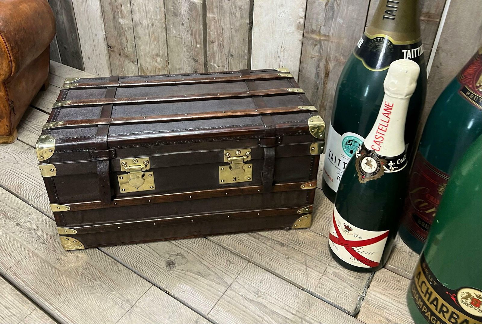 1609.0 Beautiful Antique Travel Trunk Leather Brass & Wood Coffee Table End Table Home Decor photo