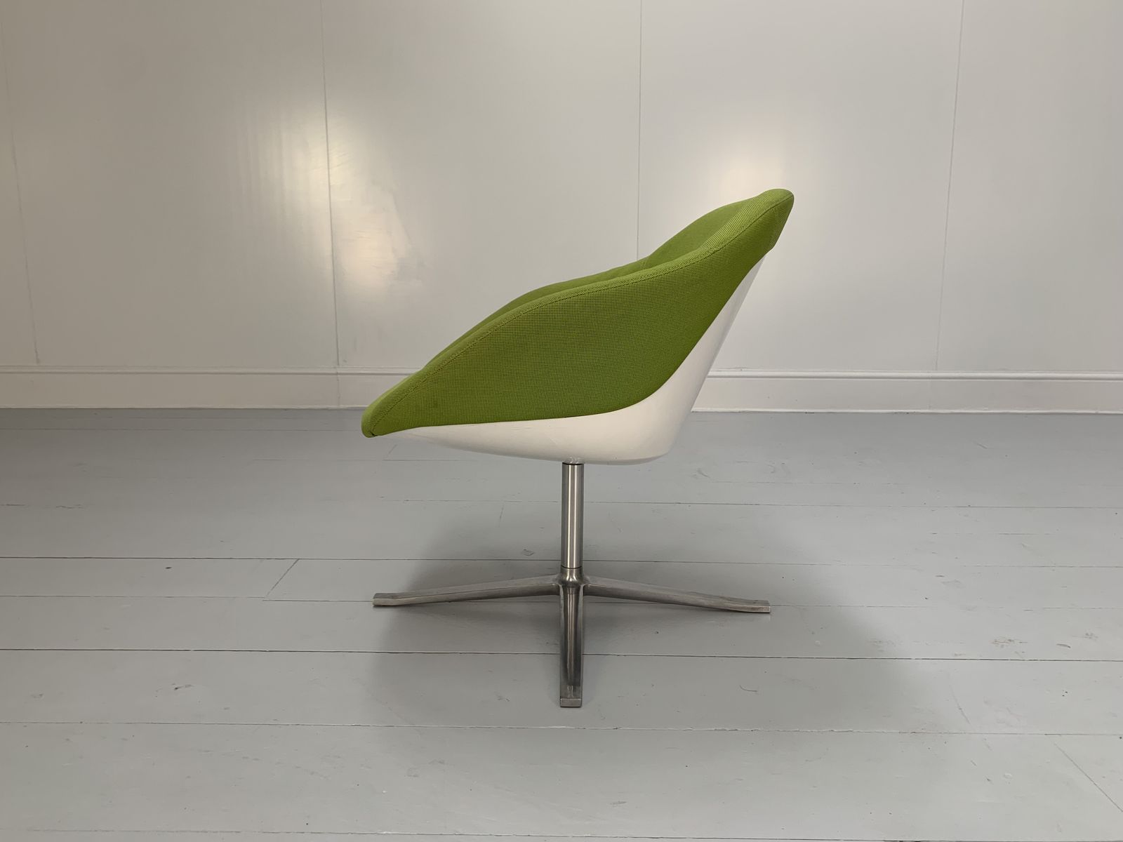 Walter Knoll “Turtle” Armchair – In Lime Green Fabric photo Furniture