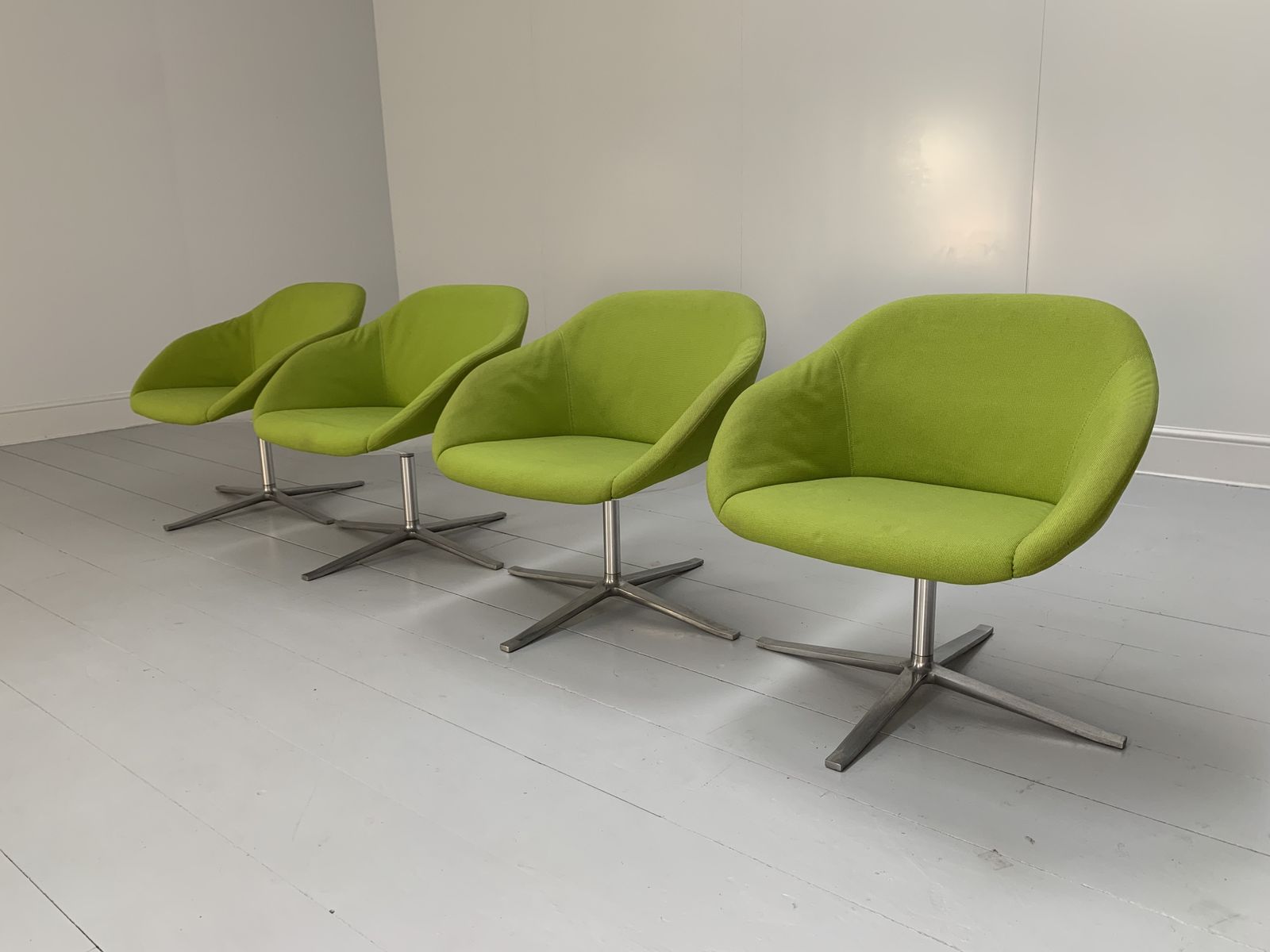 photo furniture Walter Knoll “Turtle” Armchair – In Lime Green Fabric