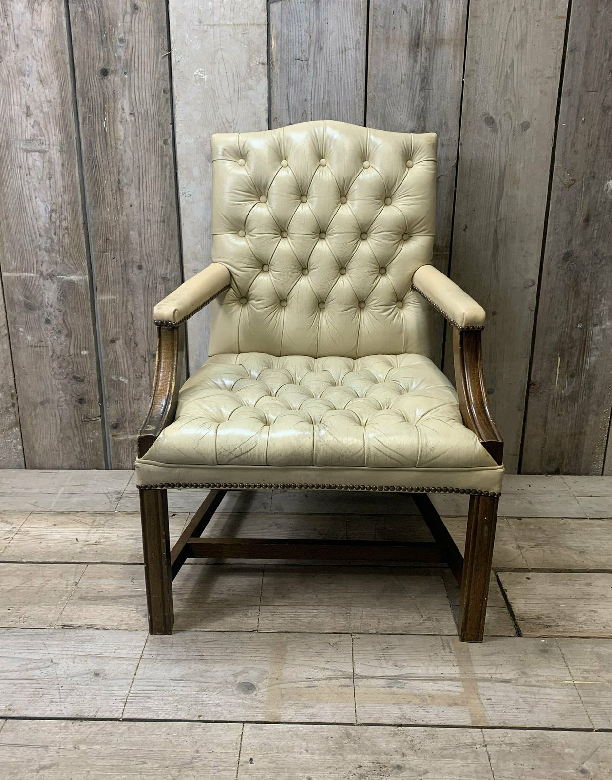 Antique Leather Cambridge Chair Seating Home Decor Interiors photo vinterior