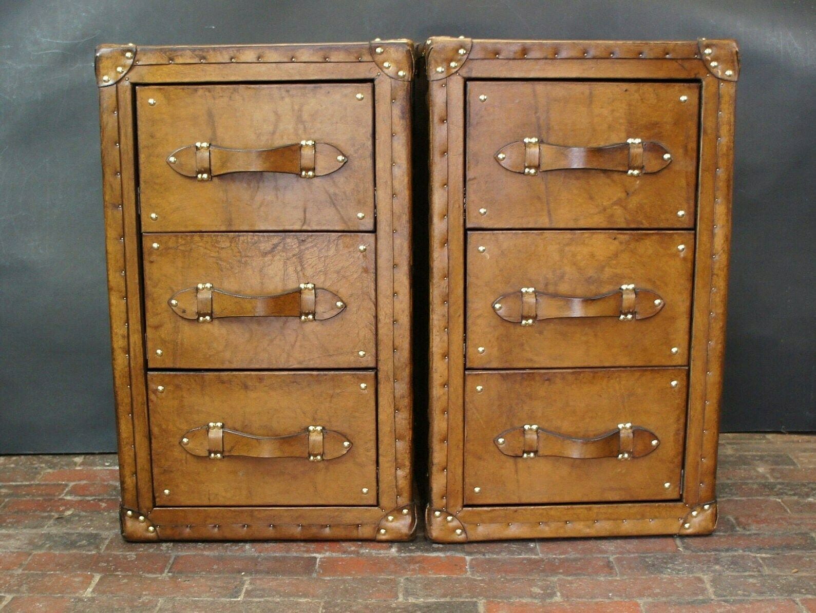 London Leather Nightstands, Luxury Handmade Console Tables, Bedroom Side Tables, Luxury Leather Craft photo furniture