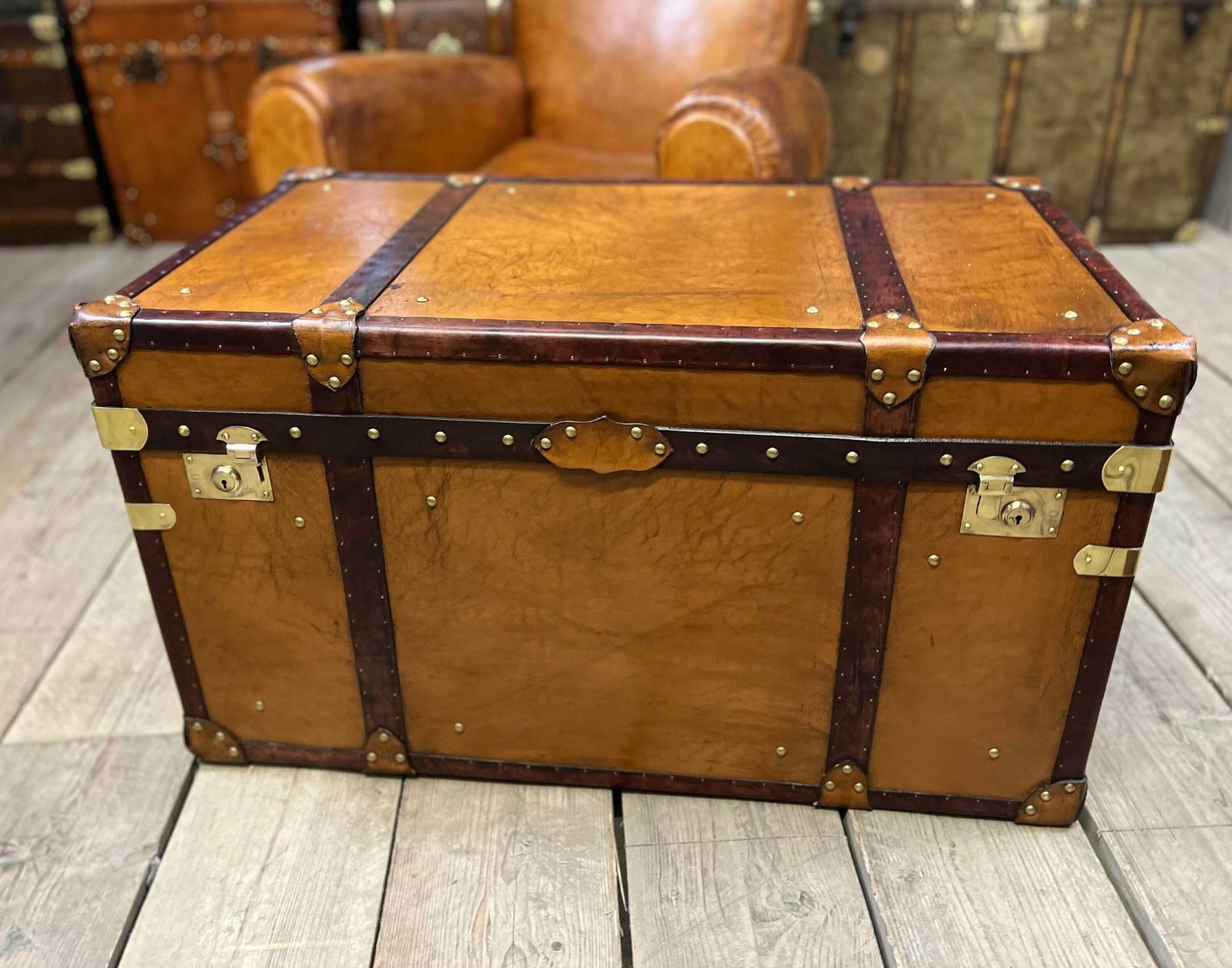 London Tan Leather Vintage Inspired Travel Trunk End Table Coffee Table English Handmade In Nottingham
